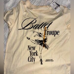 Women’s graphic tee